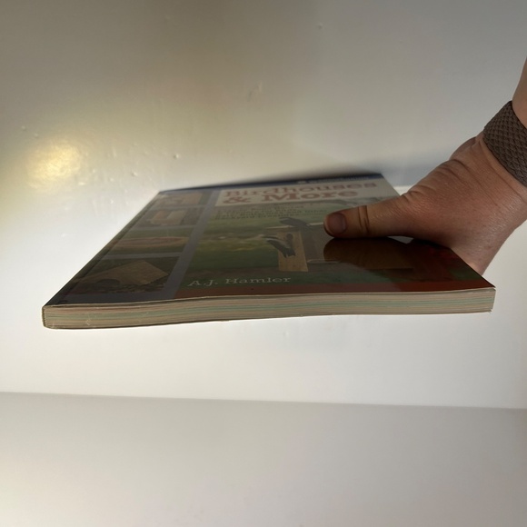 Birdhouses & More DIY Outdoor Bird Feeder Guide Book - Picture 7 of 14